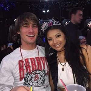 Meet your Posher, Toni